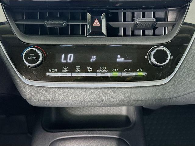 Photo of 2022 Classic Silver Metallic Toyota Corolla
