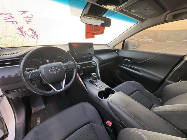 Photo of 2022 Blizzard Pearl Toyota Venza