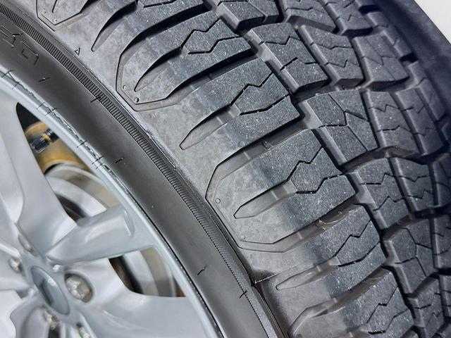 Photo of 2023 White Knuckle Clearcoat Dodge Durango