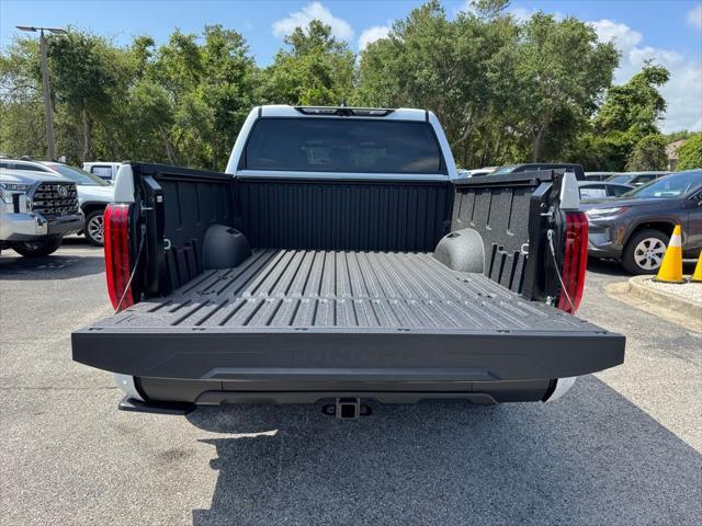 Photo of 2025 Wind Chill Pearl Toyota Tundra Hybrid