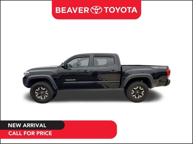 Photo of 2016 Black Toyota Tacoma