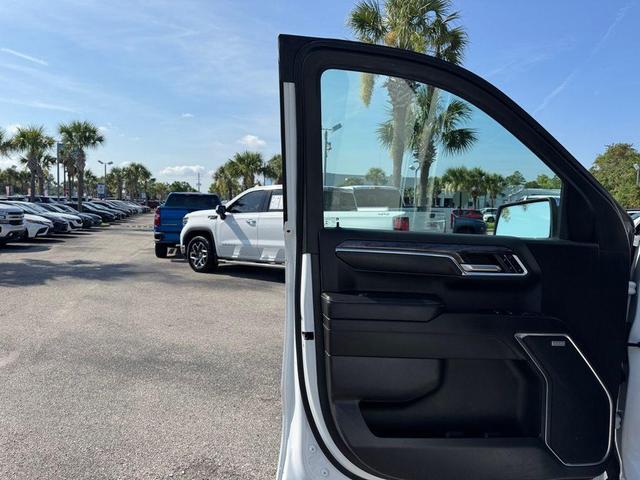Photo of 2023 Summit White Chevrolet Silverado 1500