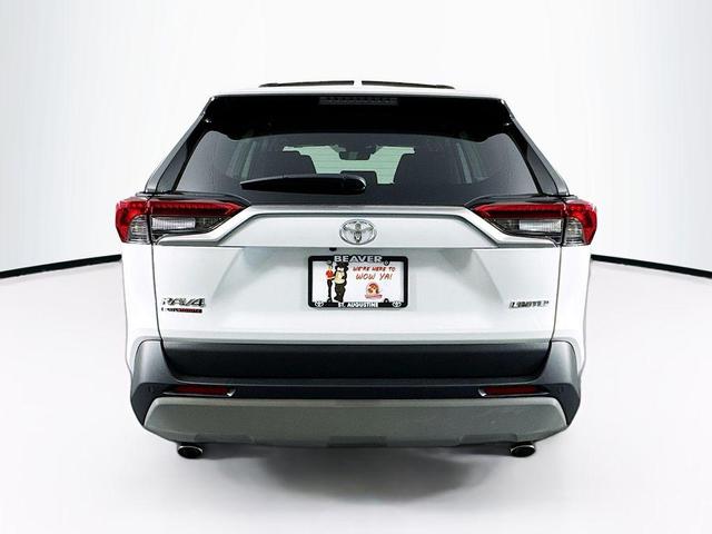Photo of 2025 Wind Chill Pearl Toyota RAV4
