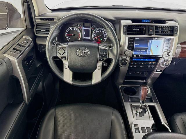 Photo of 2020 Midnight Black Metallic Toyota 4Runner