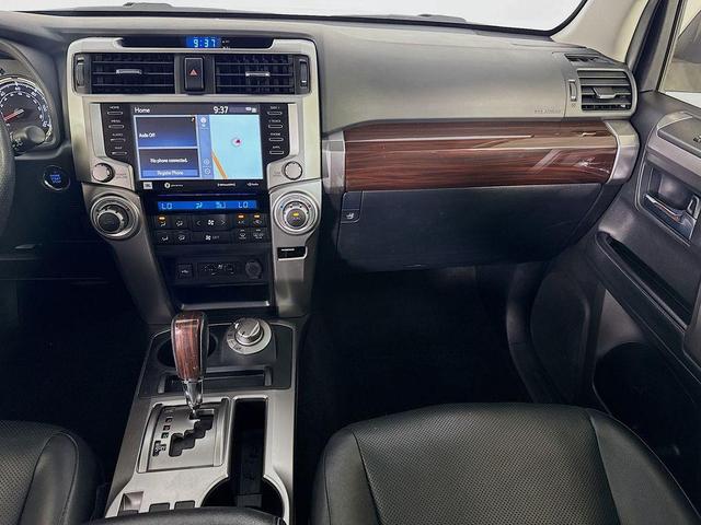 Photo of 2020 Midnight Black Metallic Toyota 4Runner