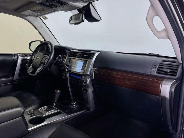 Photo of 2020 Midnight Black Metallic Toyota 4Runner