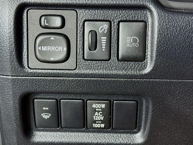 Photo of 2020 Midnight Black Metallic Toyota 4Runner
