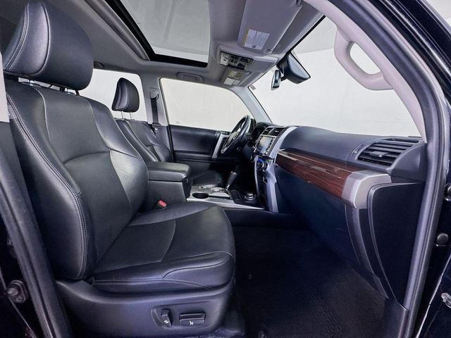 Photo of 2020 Midnight Black Metallic Toyota 4Runner