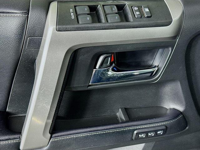 Photo of 2020 Midnight Black Metallic Toyota 4Runner