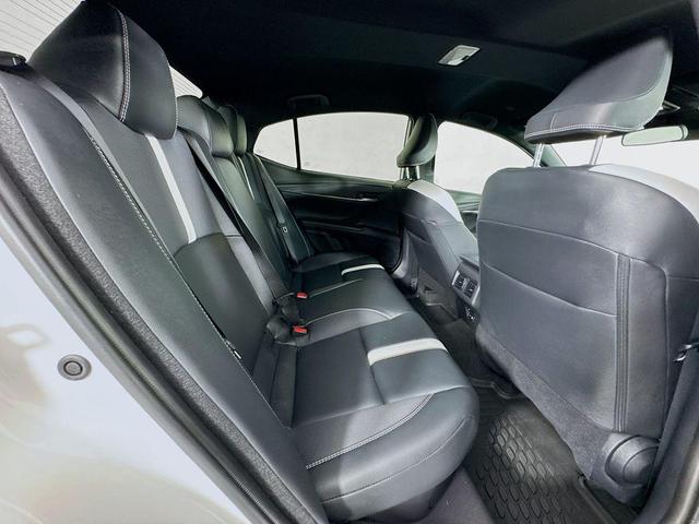 Photo of 2025 Ice Cap Toyota Camry