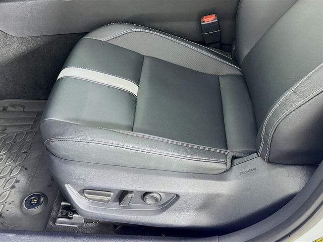 Photo of 2025 Ice Cap Toyota Camry