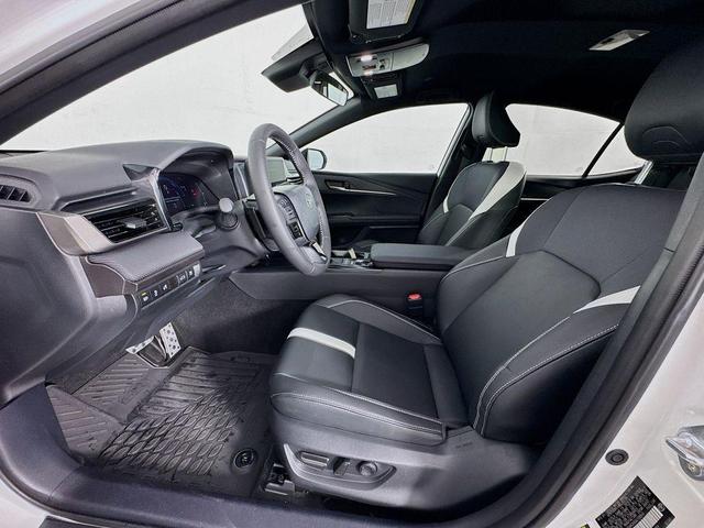 Photo of 2025 Ice Cap Toyota Camry