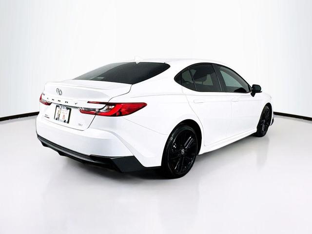 Photo of 2025 Ice Cap Toyota Camry