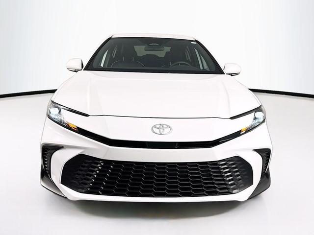 Photo of 2025 Ice Cap Toyota Camry