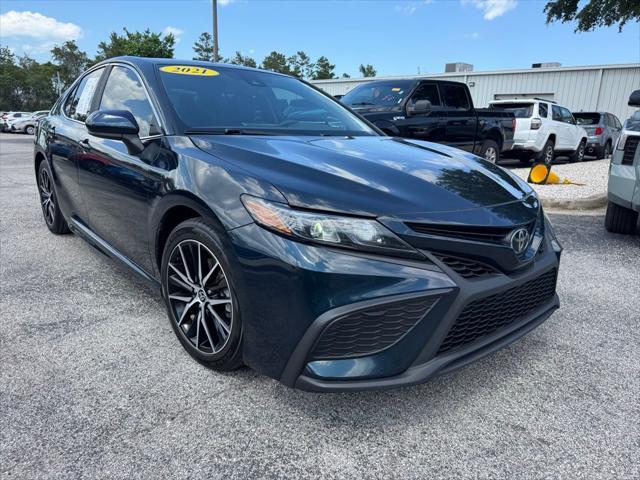 Photo of 2021 Green Toyota Camry