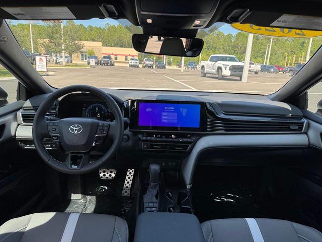 Photo of 2025 Ice Cap Toyota Camry