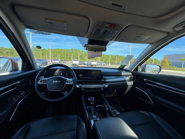 Photo of 2024 Dawning Red Kia Telluride