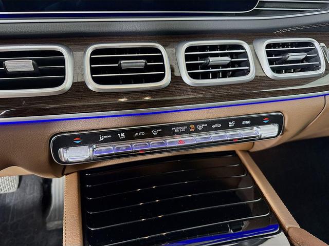 Photo of 2024 Polar White Mercedes-Benz GLS 450