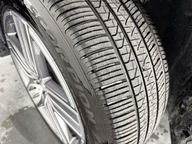 Photo of 2024 Polar White Mercedes-Benz GLS 450