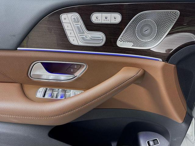 Photo of 2024 Polar White Mercedes-Benz GLS 450