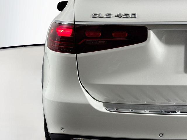 Photo of 2024 Polar White Mercedes-Benz GLS 450