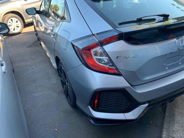 Photo of 2018 Gray Honda Civic