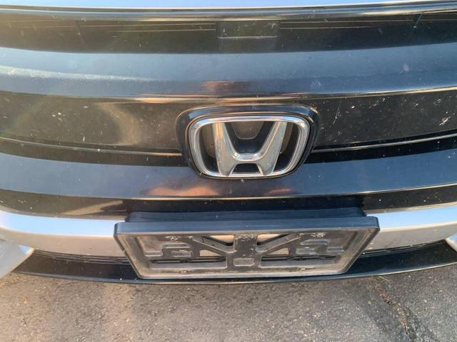 Photo of 2018 Gray Honda Civic