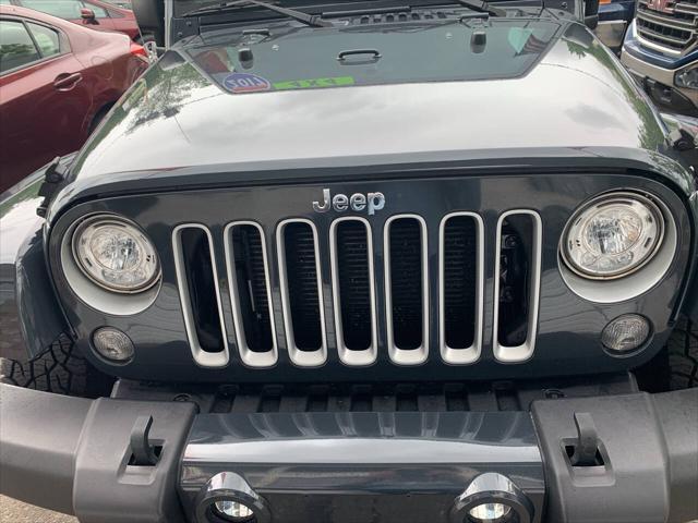 Photo of 2017 Pewter Jeep Wrangler Unlimited