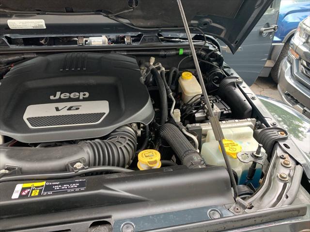 Photo of 2017 Pewter Jeep Wrangler Unlimited