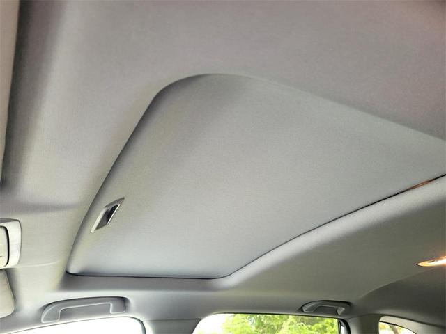 Photo of 2021 Platinum White Pearl Honda CR-V