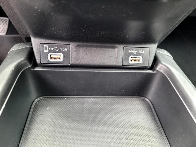 Photo of 2021 Platinum White Pearl Honda CR-V