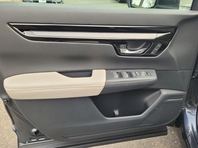 Photo of 2025 Meteorite Gray Metallic Honda CR-V