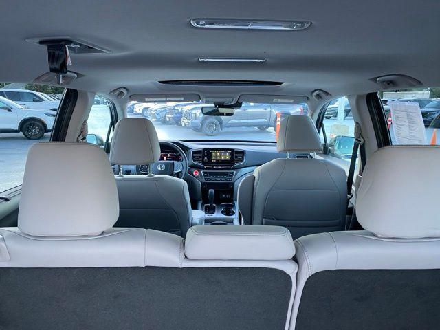 Photo of 2020 Obsidian Blue Pearl Honda Pilot