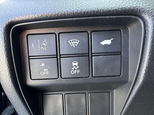 Photo of 2017 Obsidian Blue Pearl Honda CR-V