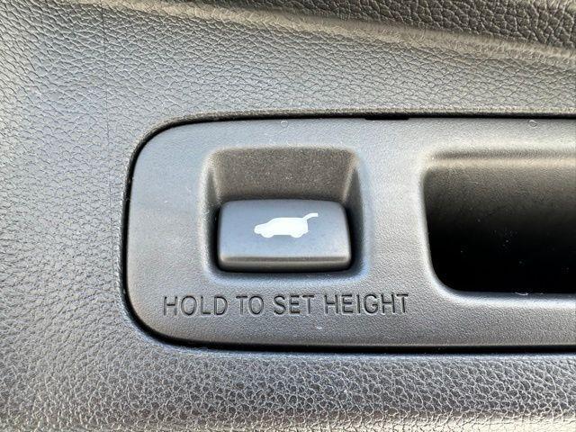 Photo of 2017 Obsidian Blue Pearl Honda CR-V