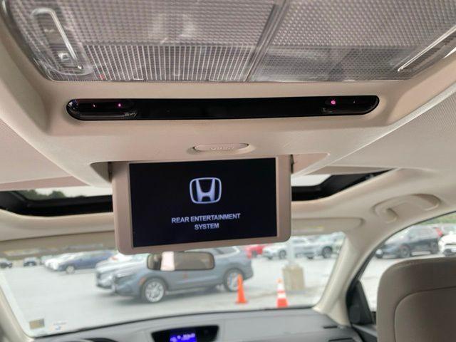 Photo of 2013 Basque Red Pearl II Honda CR-V