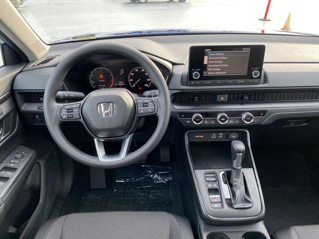 Photo of 2025 Still Night Pearl Honda CR-V