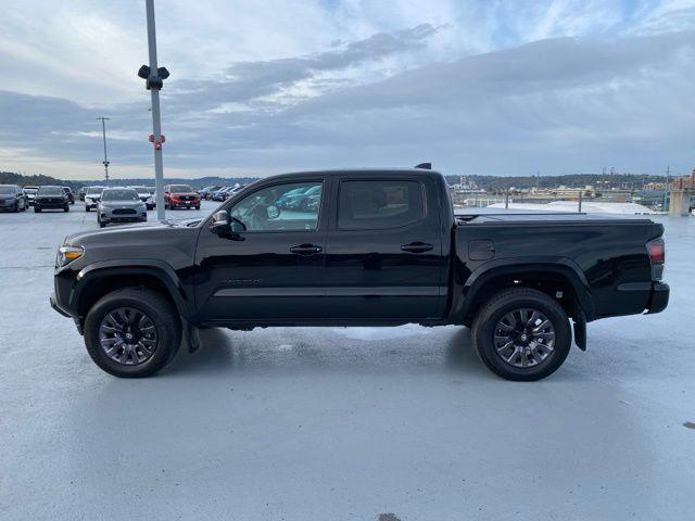 Photo of 2023 Black Toyota Tacoma