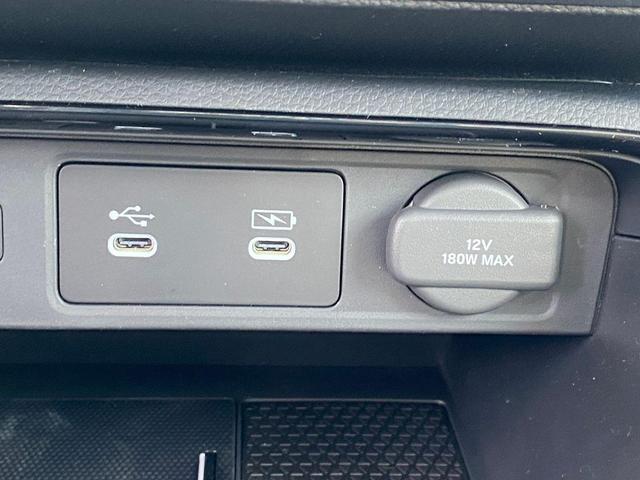 Photo of 2026 Platinum White Pearl Honda CR-V Hybrid
