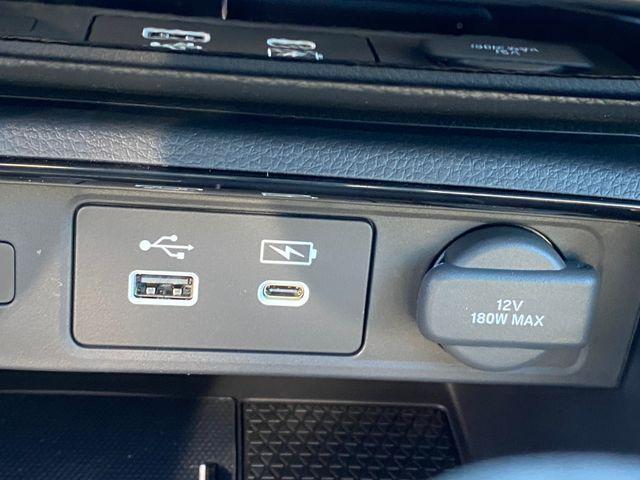 Photo of 2025 Crystal Black Pearl Honda CR-V Hybrid