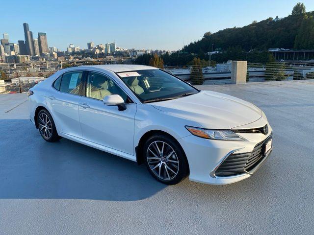 Photo of 2024 Wind Chill Pearl Toyota Camry