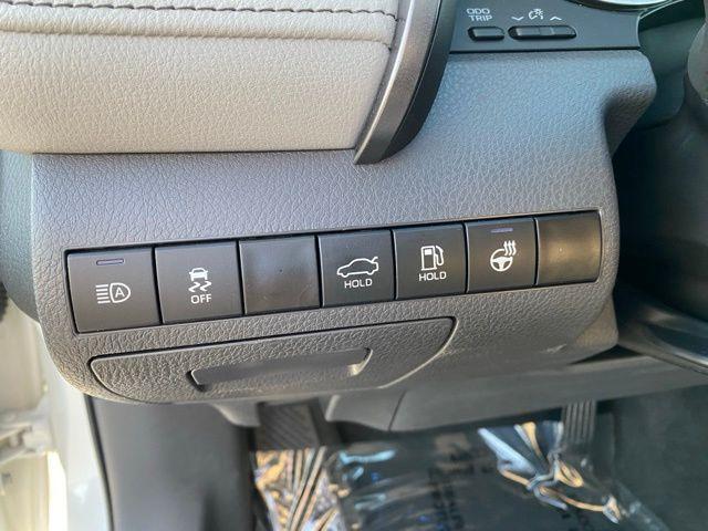 Photo of 2024 Wind Chill Pearl Toyota Camry