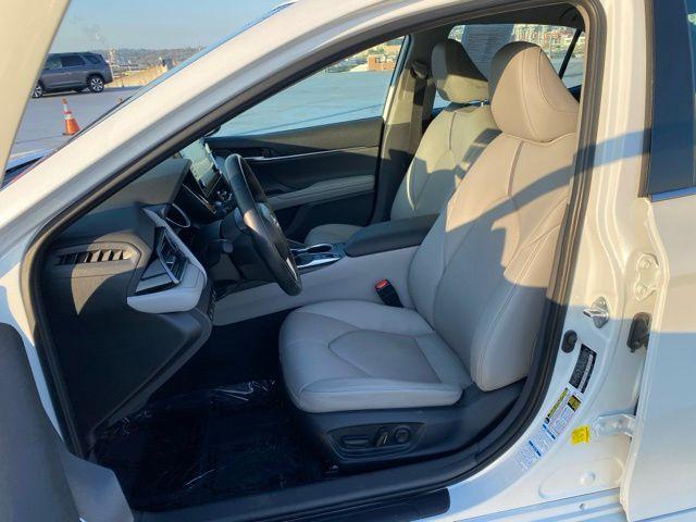 Photo of 2024 Wind Chill Pearl Toyota Camry