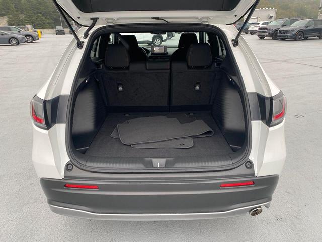 Photo of 2024 Platinum White Pearl Honda HR-V
