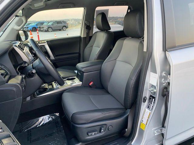 Photo of 2024 Classic Silver Metallic Toyota 4Runner