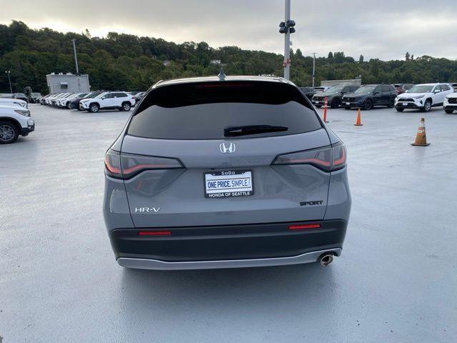Photo of 2025 Urban Gray Pearl Honda HR-V