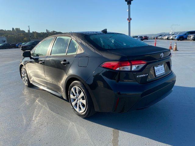Photo of 2021 Black Sand Pearl Toyota Corolla