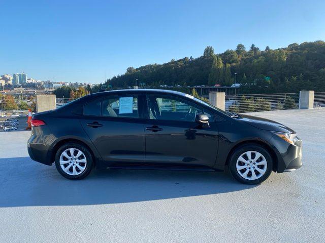 Photo of 2021 Black Sand Pearl Toyota Corolla