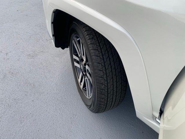 Photo of 2021 Blizzard Pearl Toyota 4Runner