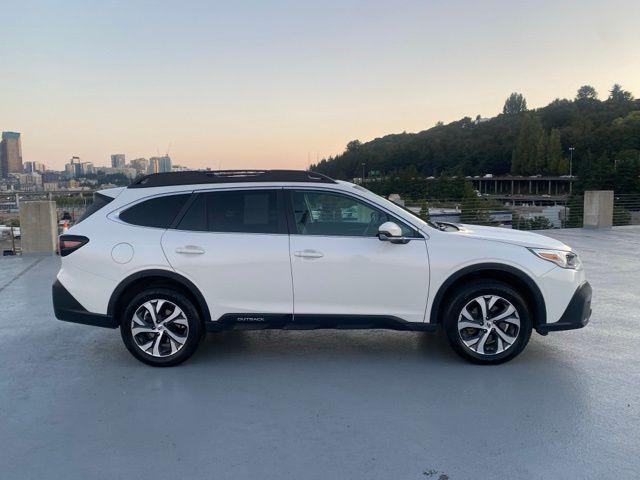 Photo of 2022 Crystal White Pearl Subaru Outback